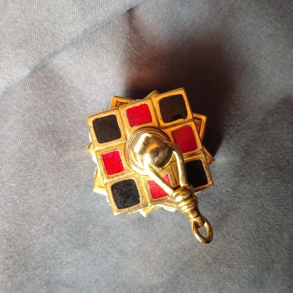 Swarovski Crystal Rubik's cube - Picture 7 of 7